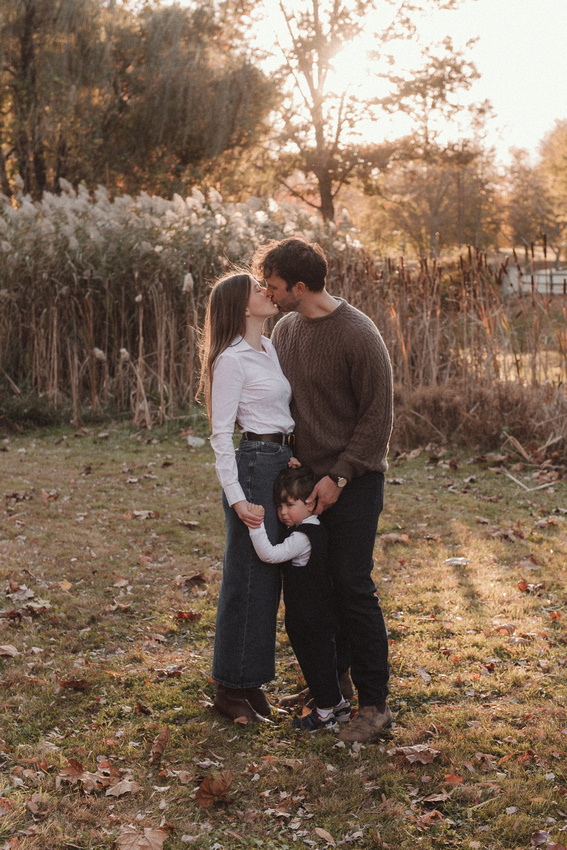 The Willows golden hour family session 2024